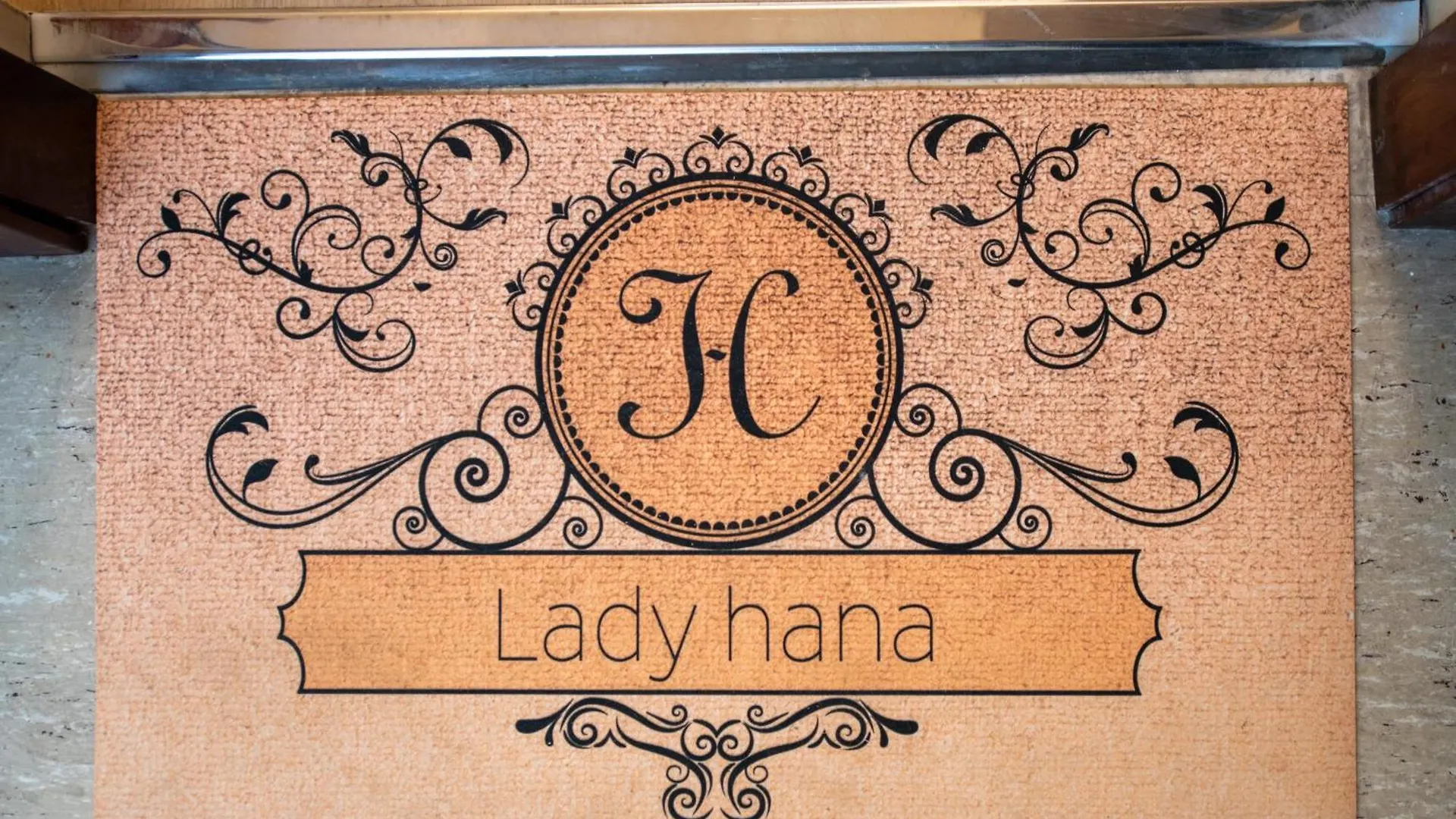 Lady Hana 2 Venice Italy